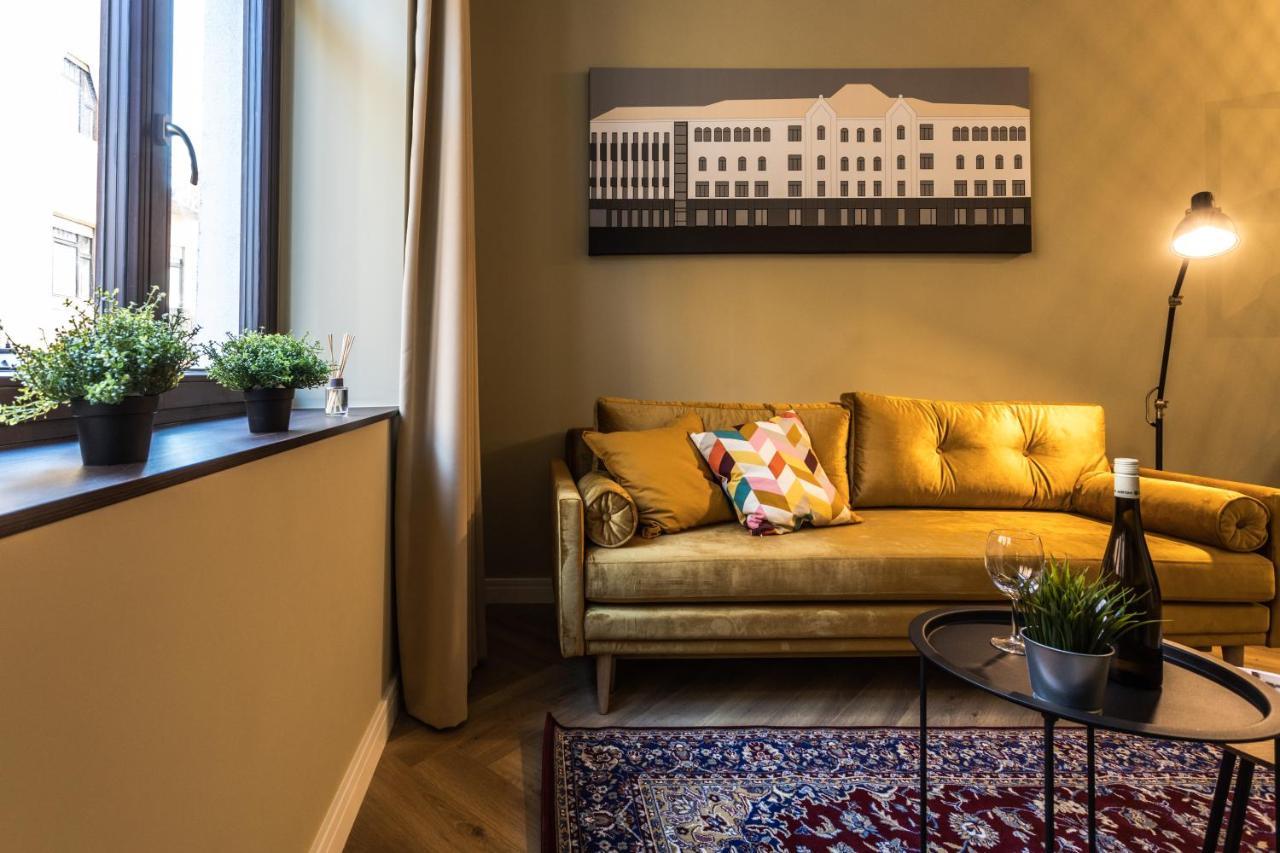 M15 Apartment Pécs Buitenkant foto